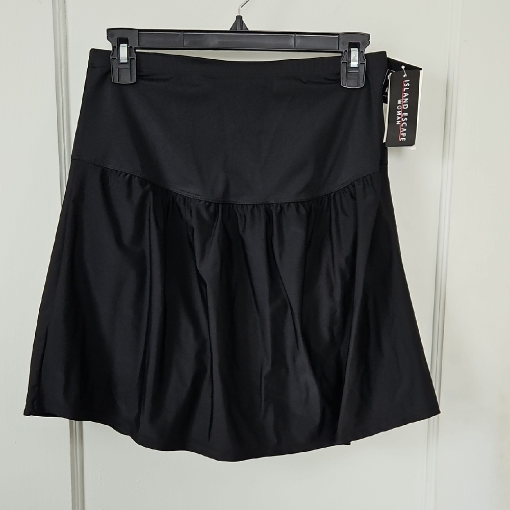 NWT Island Escape Black Swim Skirt from MACYS - Fits Like a 14